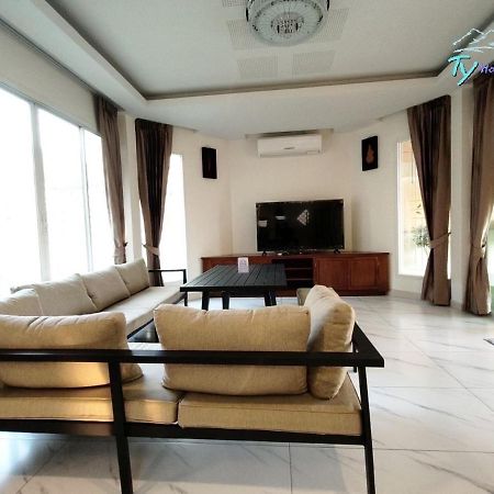 Ty Holiday Resort Pattaya Buitenkant foto